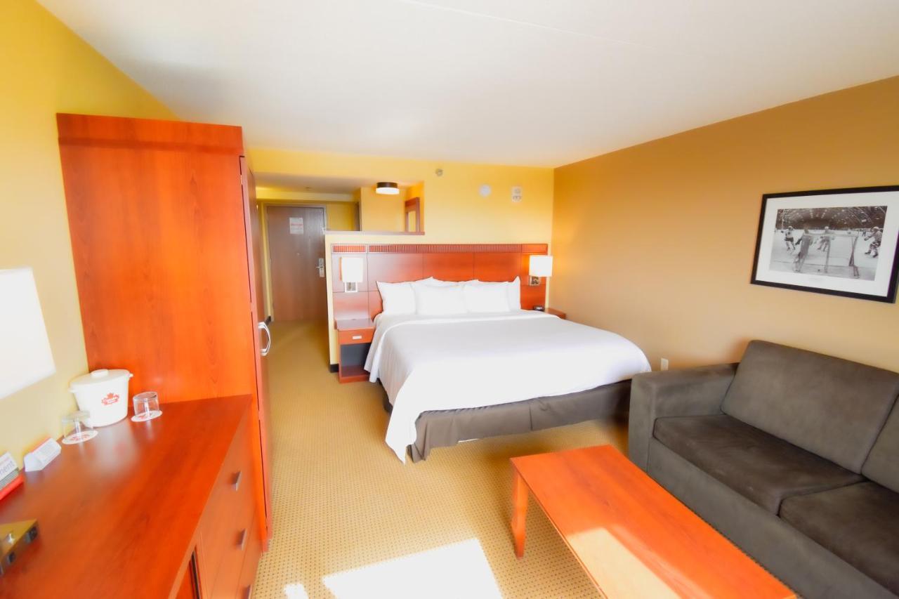 Canad Destination Center Hotel
